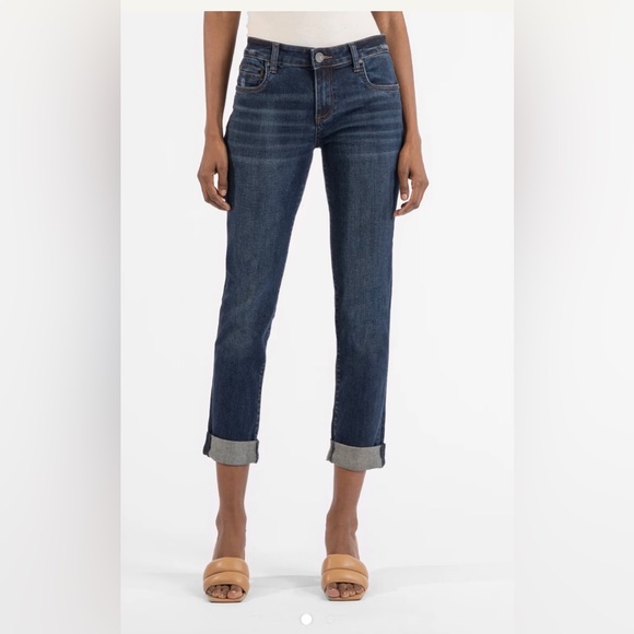 Kut From the Kloth Catherine Boyfriend Jeans. Mid-Rise. Color=Easily Wash. Sz 6. - Picture 2 of 13